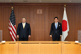 日本防衛相「極めて異例」…中ロ軍艦艇１０隻の航海に強く反発