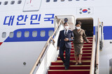 文大統領「高まった韓国の地位に見合うよう、生活の質の向上に努める」