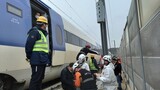 京釜線ＫＴＸが脱線し７人負傷…永同トンネルで鉄板構造物と衝突