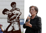 「６月抗争の炎」李韓烈さんの母ペ・ウンシムさん死去…息子の遺志継ぎ民主化の闘士に