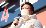 韓国野党のアン・チョルス大統領候補の遊説車で２人死亡…アン候補「選挙運動中止」