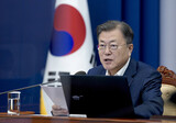 文大統領「イカゲーム」の受賞に「抑圧なくした今日の結果」