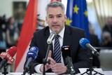 オーストリア首相「プーチン大統領、戦争論理に没入…外交見通しは悲観的」