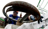 ロシア、ウクライナ侵攻後のＥＵに対する化石燃料輸出額がほぼ２倍に