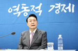 「性不正」摘発された韓国大統領秘書官…過去の詩で痴漢行為を「男の子の自由」と描写
