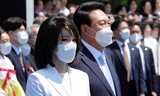 「尹大統領夫人招請」リストは秘密？…一貫性のない就任式の釈明