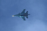 ロシアの戦闘機が民間の集合住宅地に墜落…パイロットは墜落前に脱出