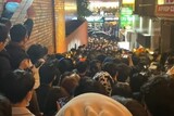 梨泰院惨事の３時間前、落ち着いて案内した女性のおかげで…その時はみな無事だった
