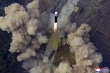 北朝鮮の「怪物ＩＣＢＭ」火星１７型、２段目の推進体分離に成功