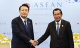 尹大統領と「ノーマスク会談」したカンボジア首相がコロナ感染