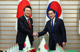日本、韓国を「ホワイト国」に再指定手続き…輸出規制４年ぶりに解除へ