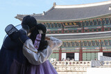 韓国の未婚男女「結婚しないわけじゃない…良い結婚をするために遅らせている」