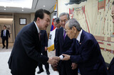 日本の財界人と面会した尹大統領「韓日サプライチェーン構築への協力を期待」