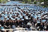 ［現場］ソウルで黒服着た３０万人の教員たち「悪質クレーム、他人事じゃない」