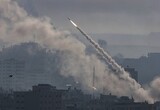 急襲されたイスラエル、大空襲の兆候に全く気付かなかった…「情報失敗」か