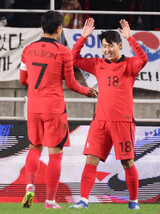 男子サッカー韓国代表、ベトナムに６対０で快勝…イ・ガンインの動きに観客熱狂