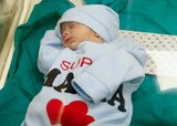 アル・シファ病院に残された新生児、千辛万苦の末に母親のもとへ