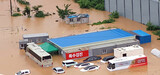 韓国首都圏、２３時間で３７４ミリ…バケツをひっくり返したような、滝のような雨