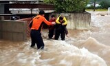 急流で死亡者発生、古墳崩壊…韓国の慶尚南道で２００年に一度の大雨