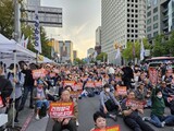 韓国警察、尹大統領退陣求めた「ろうそく行動」名簿を押収…集会に足かせか