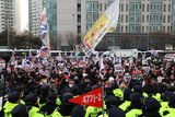 韓国の２０～３０代に「弾劾反対」増えたが、尹大統領支持層とみなすのは困難