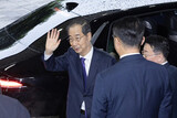 罷免政権のハン・ドクス首相、大統領選出馬のため辞任＝韓国