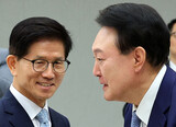 尹前大統領、映画『不正選挙』を堂々と観覧…与党候補に大きな悪材料