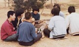 李大統領「私には高校の同窓生ではなく、時計工場の同窓生らがいる」…４６年来の友情