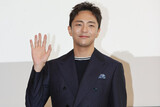 トニー賞授賞のパク・チョンヒュさん「韓国的感性と背景がブロードウェイ成功の秘訣」