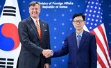 訪韓の米国務副長官「拘禁事態は遺憾…再入国に不利益ないだろう」