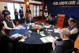 遅れている社会的合意「定年延長」【コラム】＝韓国
